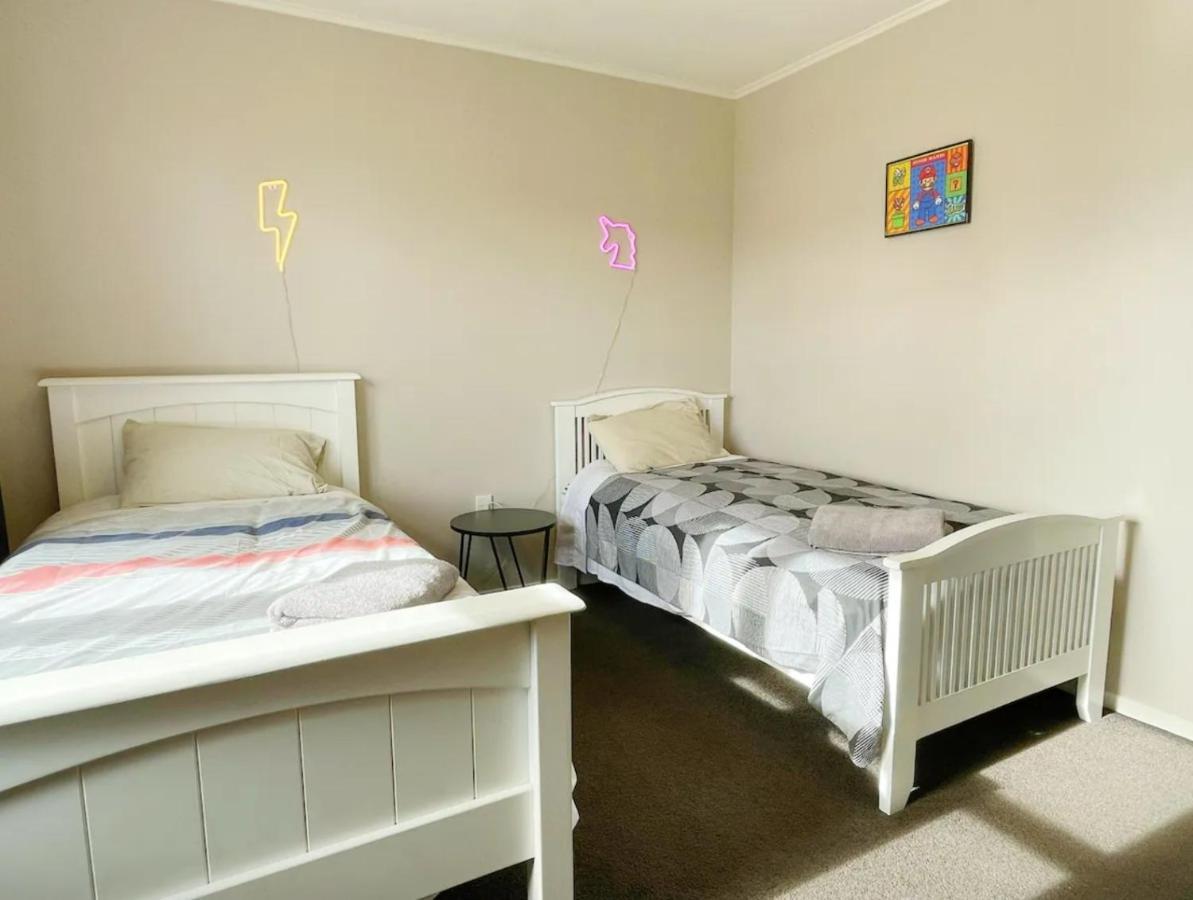 3 Bedroom Family House In Excellent Location แฮมิลตัน ภายนอก รูปภาพ